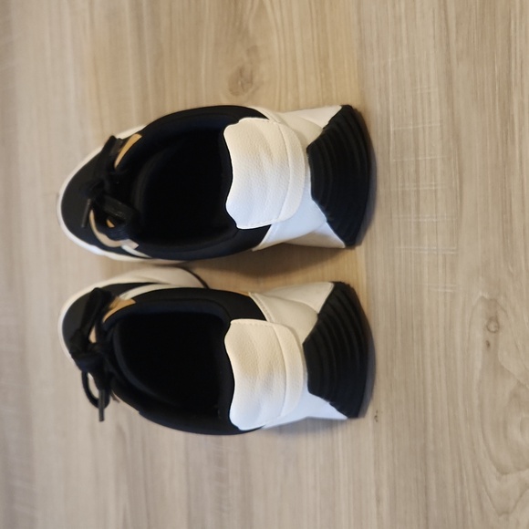 DV Dolce Vita Bettie sneakers - Picture 4 of 5